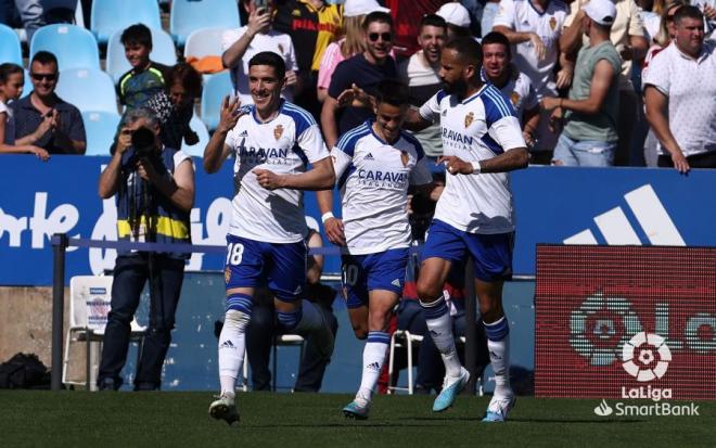 Celebración del gol de Fran Gámez en el Zaragoza - Granada (Foto: LaLiga).