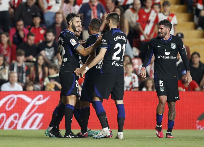 Los jugadores del Atlético celebran el gol de Mario Hermoso en Vallecas (Foto: ATM).