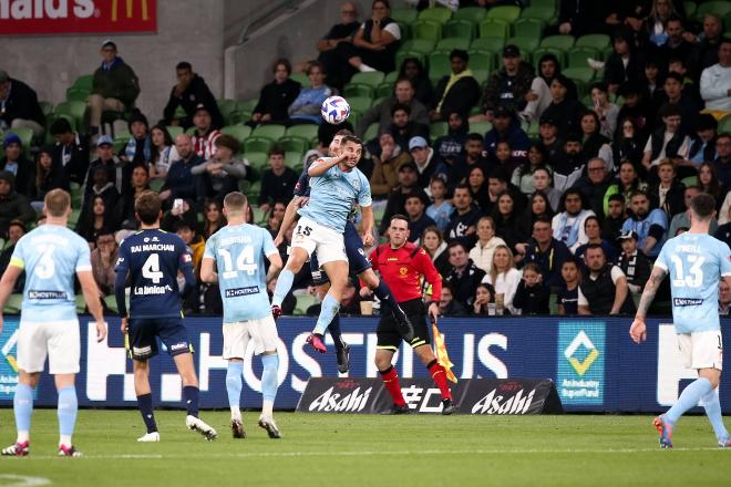 Andrew Nabbout en el partido contra el Melbourne Victory (Foto: Cordon press)