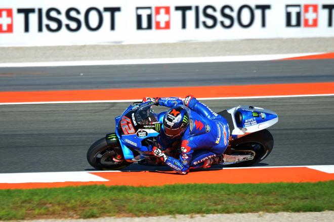 Alex Rins compitiendo con su anterior equipo Suzuki (Foto: Cordon Express)