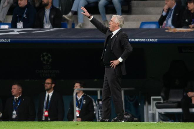 Ancelotti durante el partido del Real Madrid vs Chelsea durante la ida de la Champions League 22-23 (Foto: Cordon Express)