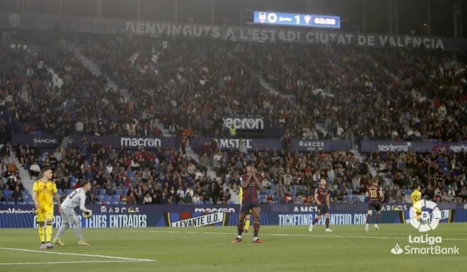 Wesley ante el Mirandés en el Ciutat. (Foto: LaLiga).