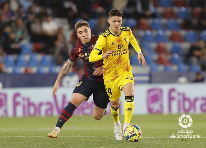 Montiel en el Levante-Mirandés. (Foto: LaLiga)