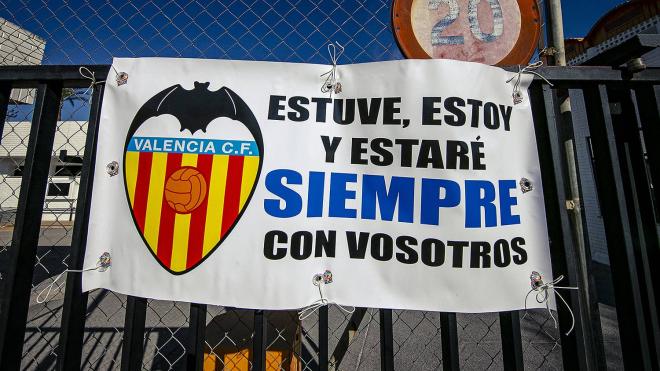 La pancarta (Foto: Valencia CF).
