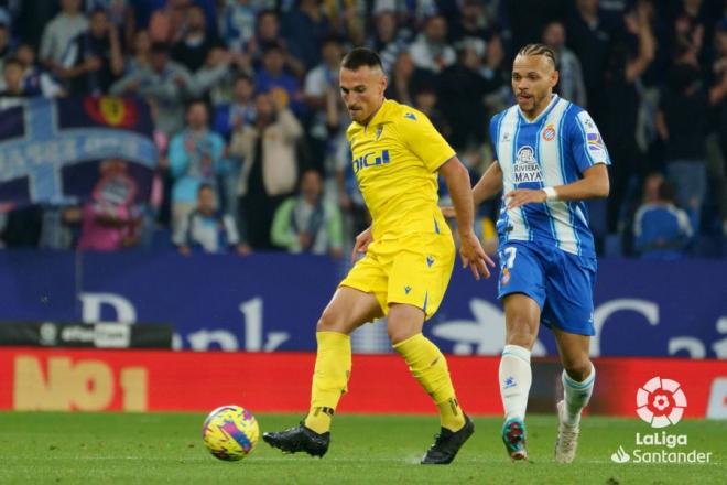 Fede ante el Espanyol en el RCDE Stadium. (Foto: LaLiga).