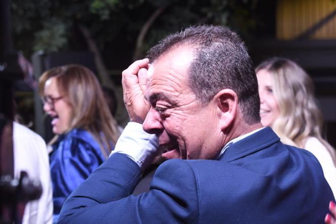 La emoción de Juan Manuel, entrenador del Maribáñez, durante el estreno del programa.