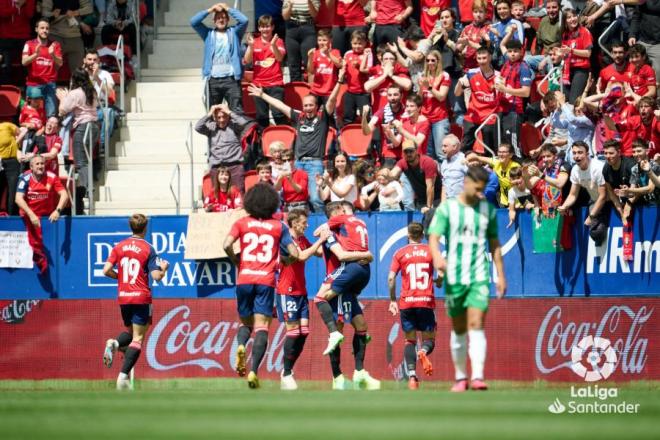 Osasuna celebra uno de sus goles al Betis (Foto: LaLiga)