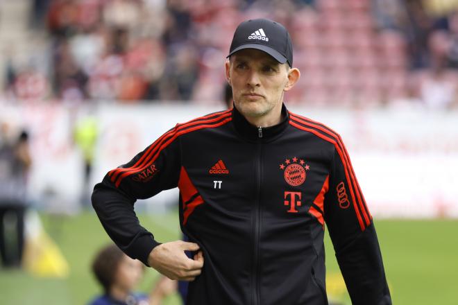 Thomas Tuchel podría perder su puesto en el Bayern tras alejarse del Leverkusen de Xabi Alonso. (Foto: EFE).