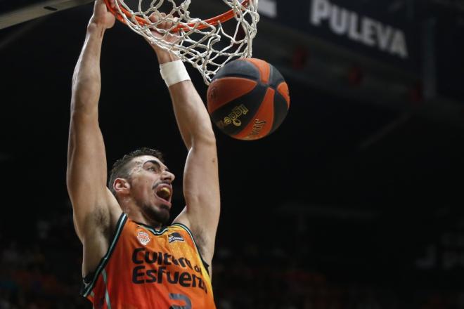 Valencia Basket gana al Surne Bilbao