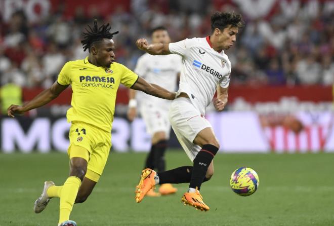 Óliver Torres en el último Sevilla-Villarreal (foto: Kiko Hurtado).