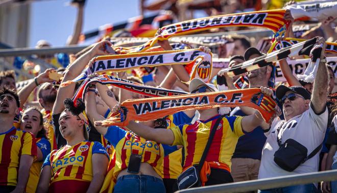 Afición del Valencia CF en Elche CF.