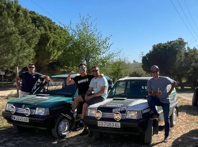 Cuatro sevillanos cruzarán el desierto de Marruecos en dos Seat Marbella portando 40 kilos de mate