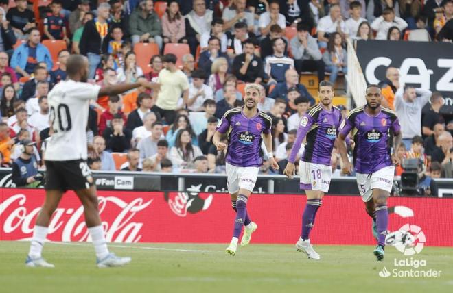 Larin, tras anotar su gol en Mestalla (Foto: LaLiga).