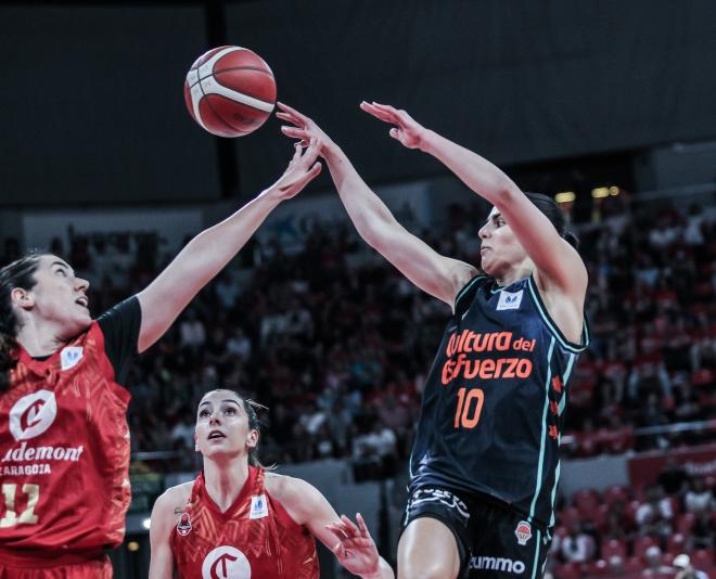 Valencia Basket pone el +15 en las semifinales ante Casademont Zaragoza (57-72)