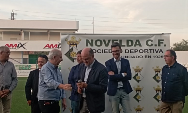 Fernando con el Novelda. (Foto: VIP Deportivo)
