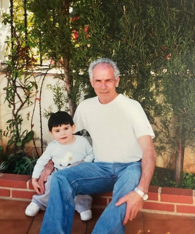 Javi Guerra y su abuelo Antonio (Foto: VCF Media).