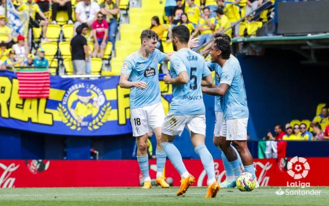 Larsen ante el Villarreal en La Cerámica. (Foto: LaLiga).