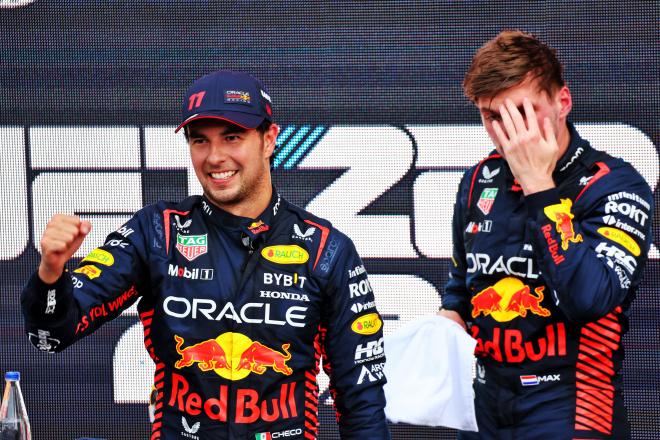 Sergio Pérez celebra su victoria frente a Max Verstappen (Foto: Cordon Press)