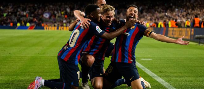Los jugadores del Barcelona celebran el gol de Jordi Alba a Osasuna (Foto: FCB).