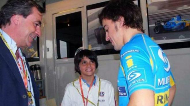 Fernando Alonso y Carlos Sainz se conocen desde hace muchos años. (Cordon Press)