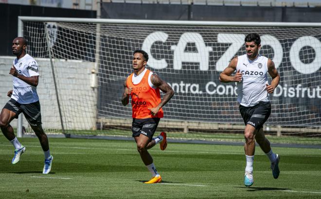 Justin Kluivert, en el entrenamiento de este jueves (Foto: Valencia CF).
