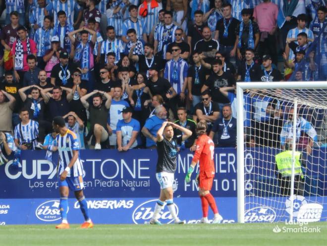 Álex Gallar ante la Ponferradina en El Toralín. (Foto: LaLiga).