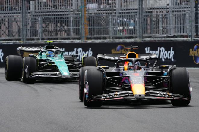 Alonso y Verstappen, en el GP de Miami (Foto: Cordon Press).