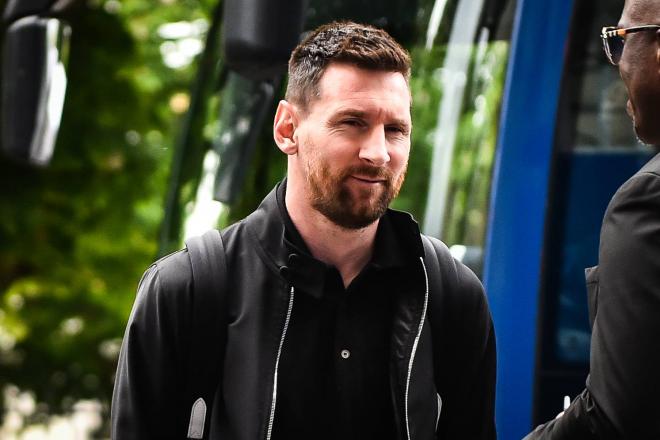 Leo Messi, pretendido por Joan Laporta, antes de un partido con el PSG (Foto: Cordon Press).