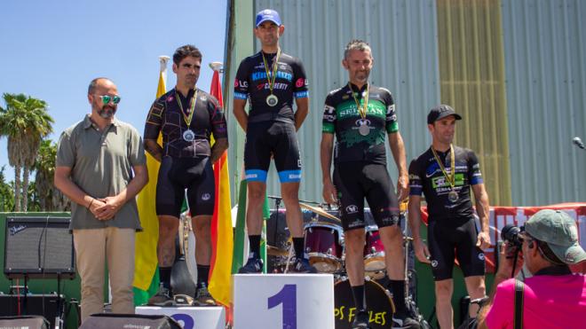 Podio del XVI Maratón de la Sierra de Montecoche