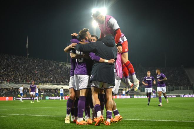 La Fiorentina celebra un tanto sobre el Lech Poznan en Europa League. Fuente: Cordon Press