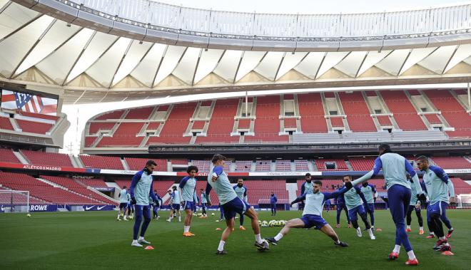 Hermoso, Witsel, Llorente o Reguilón, entre otros, en una sesión en el Metropolitano (Foto: ATM).