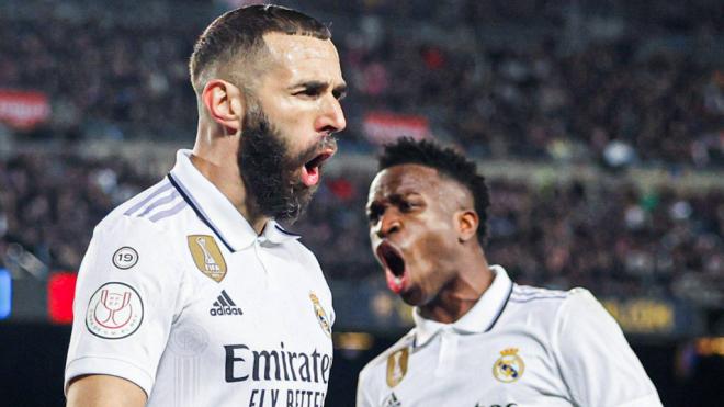 Vinicius y Benzema celebrando un gol