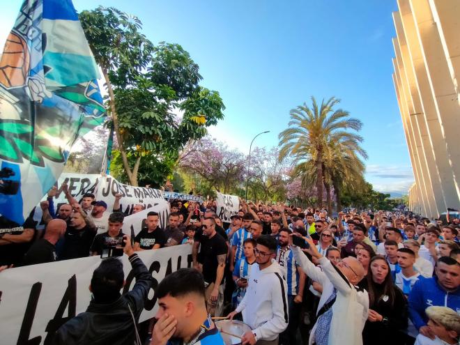 Protestas de la afición del Málaga en la recta de tribuna de La Rosaleda hace unos meses. (Foto: El Desmarque)