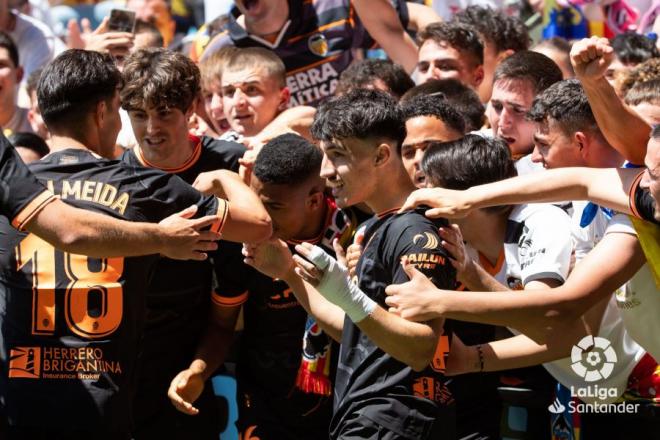 Celebración de Justin Kluivert tras su gol en el Celta - Valencia (Foto: LaLiga).