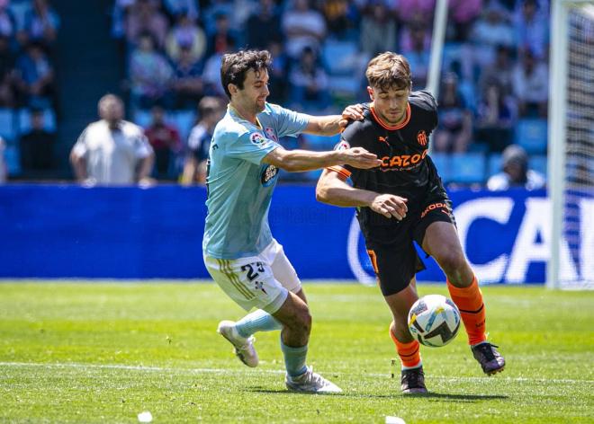 Nico González jugó 68 minutos en el Celta-Valencia (Foto: VCF Media).