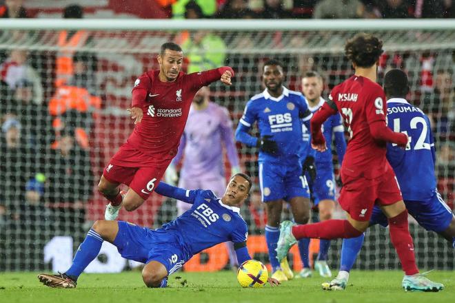 Thiago Alcántara durante el Liverpool-Leicester. Fuente: Cordon Press