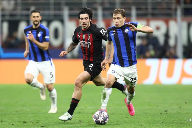 Nicolo Barela durante el Milan-Inter de la Champions League. Fuente: Cordon Press