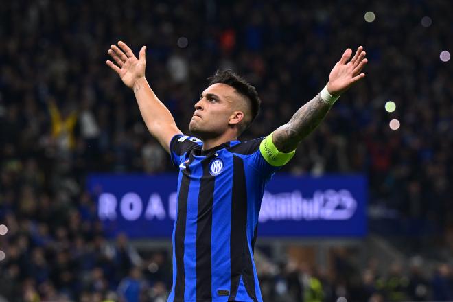 Lautaro, en la órbita de Florentino, celebra el tanto que da el pase al Inter a la final de Champions. Fuente: Inter