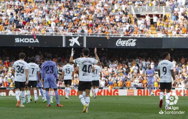 El dorsal '40' se estrena con el Valencia CF (Foto: LaLiga).