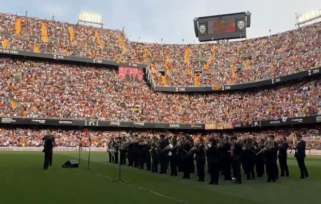 Himno de la Comunitat por el centenario de Mestalla.
