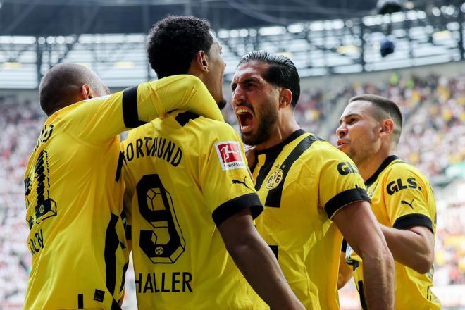 Sebastian Haller celebra un gol en el Augsburgo-Dortmund (Foto: EFE).