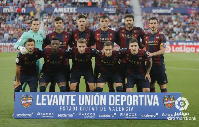 El once que presentó el Levante en su cita liguera ante el Oviedo en el cierre del pasado curso (Foto: LALIGA).