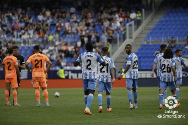 Appiah celebra el último gol del Málaga en Segunda. (Foto: LaLiga)
