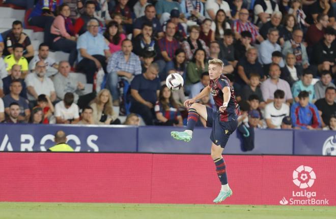 Cantero en el Levante-Oviedo (Foto: LaLiga).