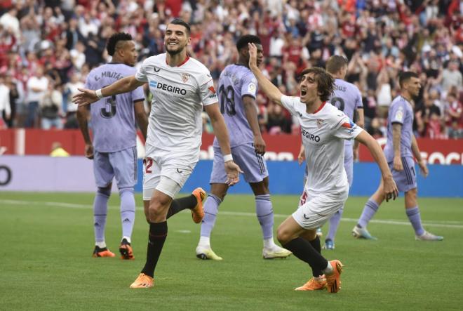 Rafa Mir celebra su gol al Real Madrid (Foto: Kiko Hurtado).