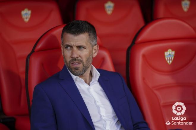 Paulo Pezzolano, en el Almería - Valladolid (Foto: LaLiga).