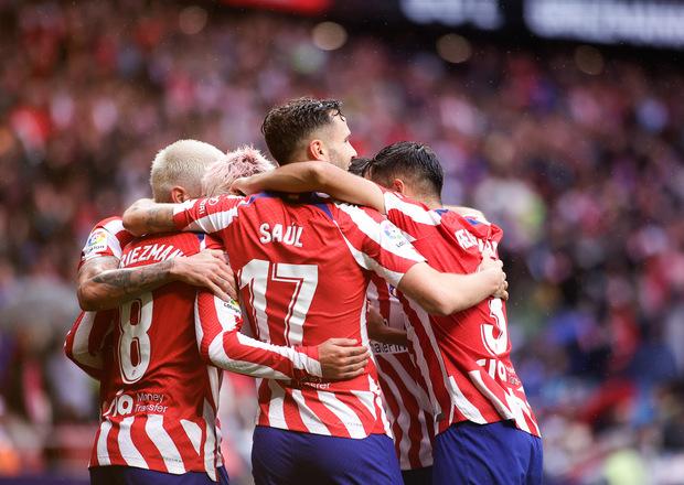 Los jugadores del Atlético celebra el tanto de Griezmann. Fuente: LaLiga.