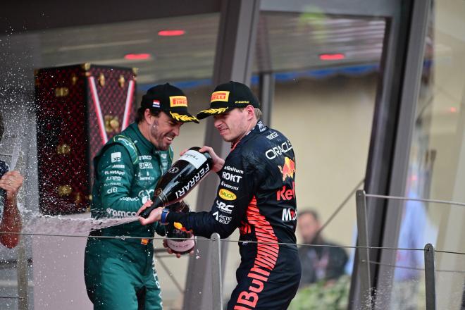 Fernando Alonso y Max Verstappen en el gran premio de Mónaco. (Cordon Press)
