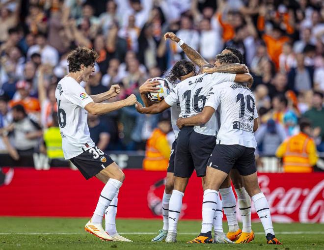 Gol de Samuel Lino ante el RCD Espanyol (Foto: Valencia CF).