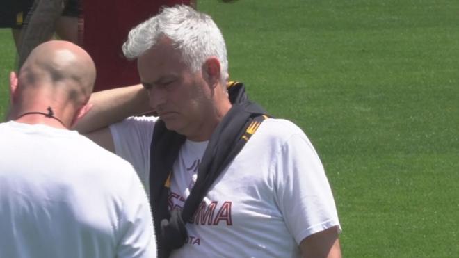 Mourinho en su último entrenamiento con la Roma